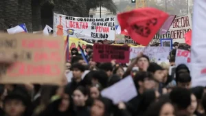 ame8056-chile-educacion.jpg