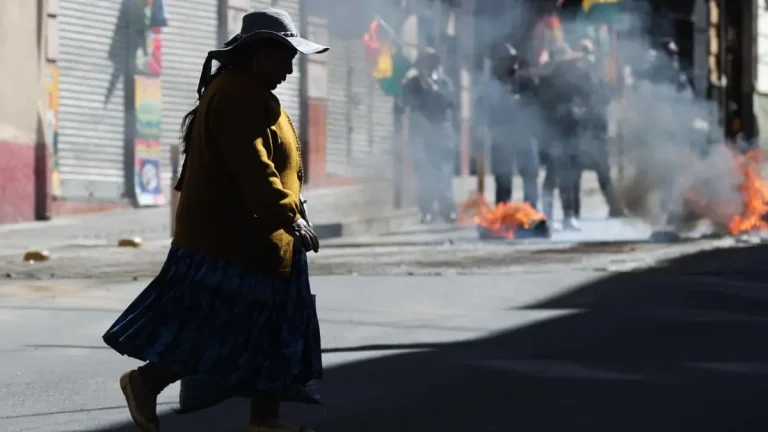 la-paz-movilizacion-policia-jun26.jpg