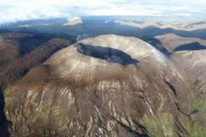 12VOLCAN.jpg