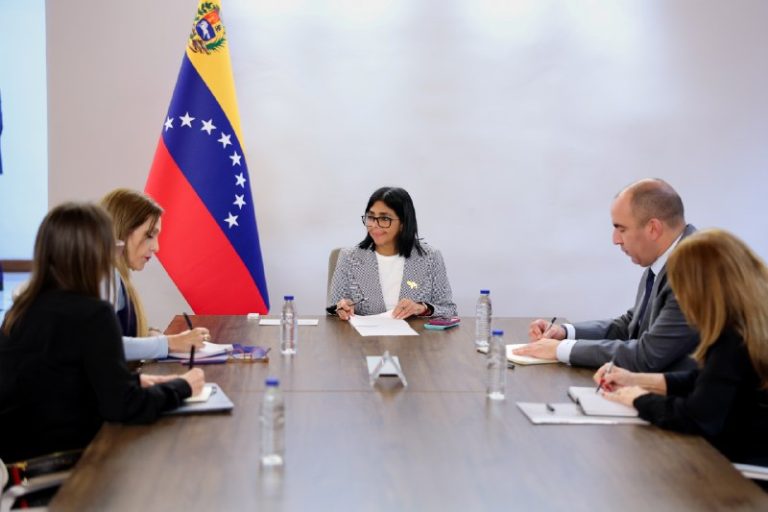 4de19342-fbc3-4528-b81e-7ec0219e77a4
