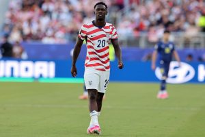 Federación Belga de Fútbol apela la decisión de la FIFA sobre Balogun, según medios belgas