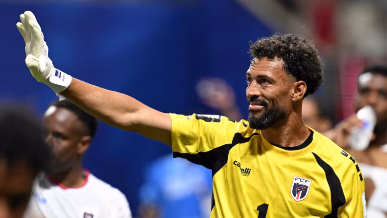 vozinha-el-arquero-de-cabo-verde-fue-figura-F2BAPOZW4FAVXDS3UDS5AIOHFE