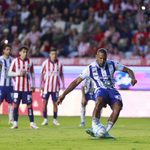 El venezolano Salomón Rondón rescata empate para Pachuca ante Guadalajara en el Apertura