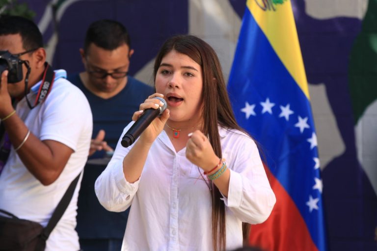 diputada-genesis-garvett-ley-de-participacion-estudiantil-promueve-la-organizacion-en-liceos-20230210234352