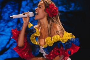 https___br.hypebeast.com_files_2026_04_karol-g-coachella-weekend-1-headline-set-performance-0