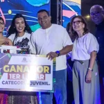falcon-suena-en-vacaciones-gala-final-ciudad-de-punto-fijo-victor-clark