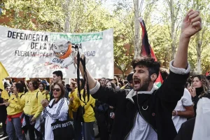 estudiantes-protestan-milei